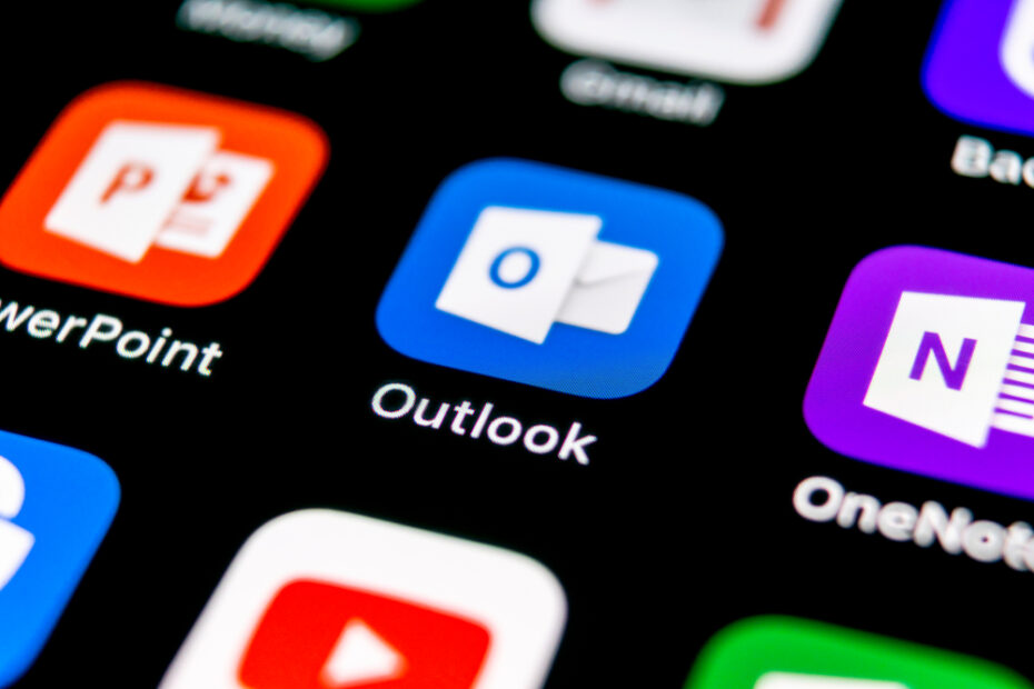 how to change outlook view to dark mode